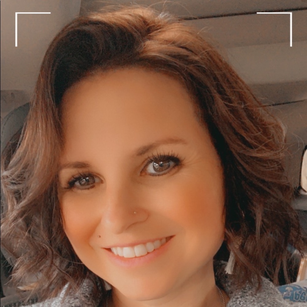 Meet your Posher, Courtney